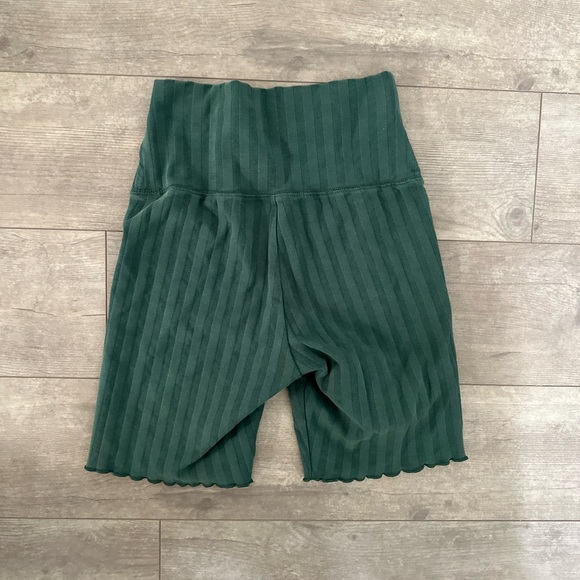Offline by Aerie High Rise Bike Athletic Shorts 7” in seam
Euc size small - Picture 9 of 14